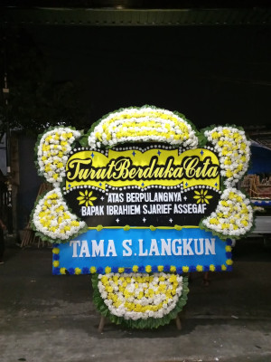 Papan Bunga Duka di Gome